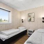 Vakantiehuis Cozy In With Sauna